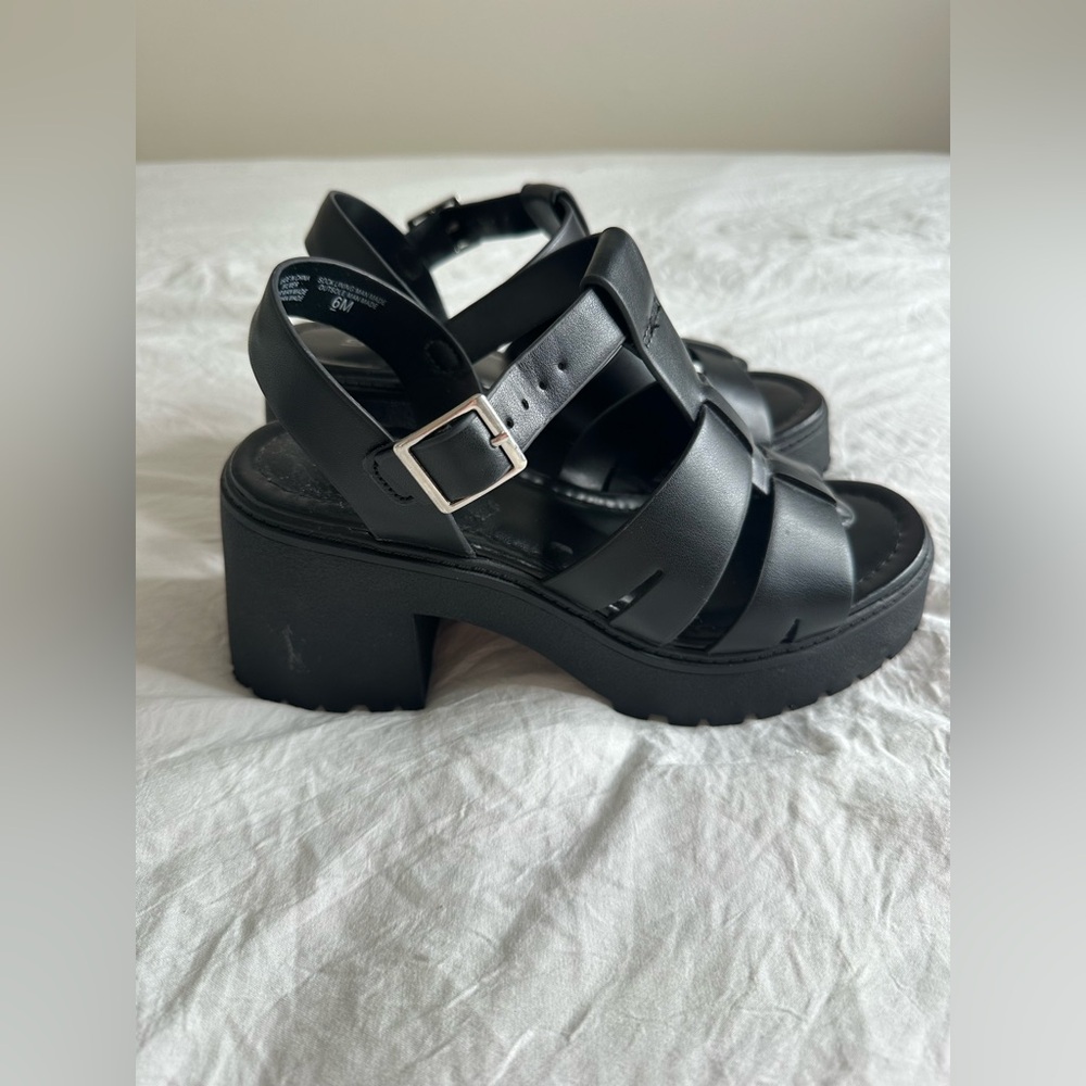 Black Platform Sandals size 6